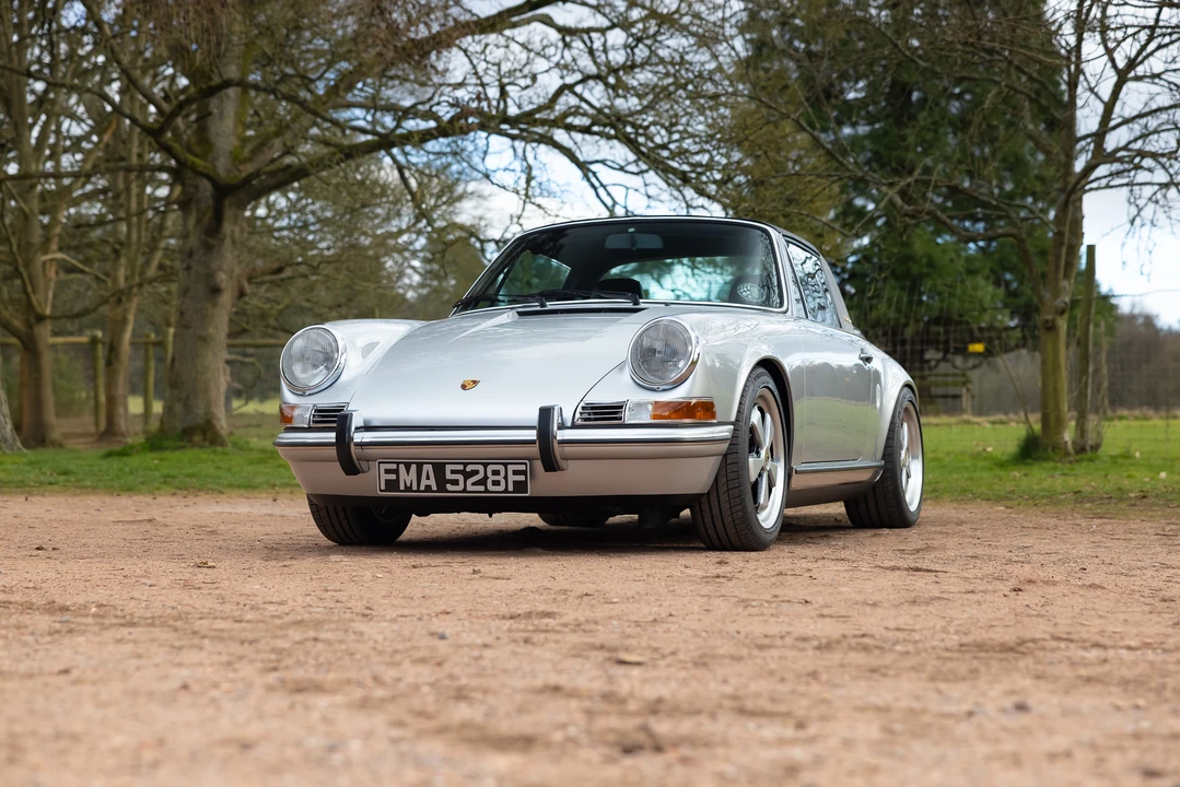 1990 Porsche 964 Carrera 4 - Image 9 of 31