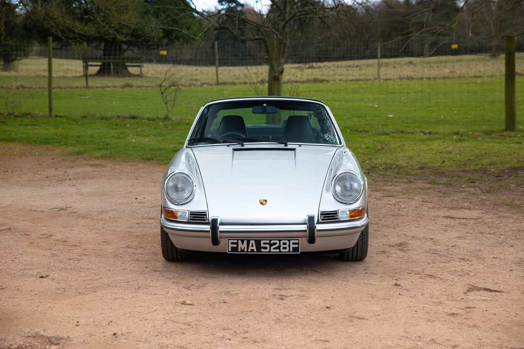 1990 Porsche 964 Carrera 4 - Image 10 of 31