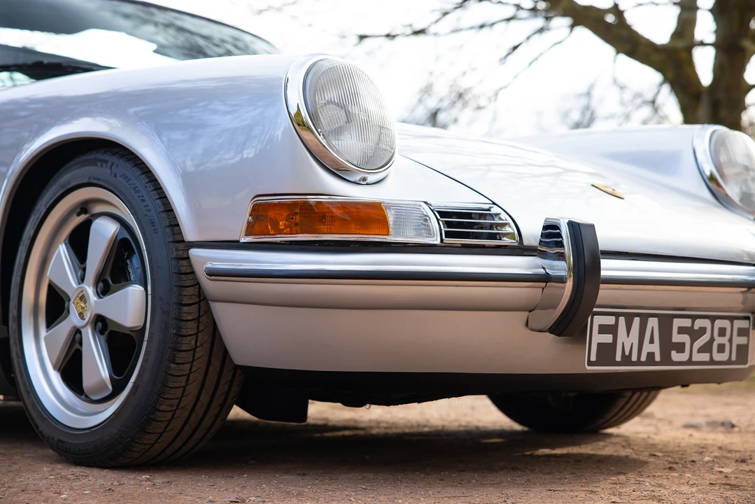 1990 Porsche 964 Carrera 4 - Image 26 of 31