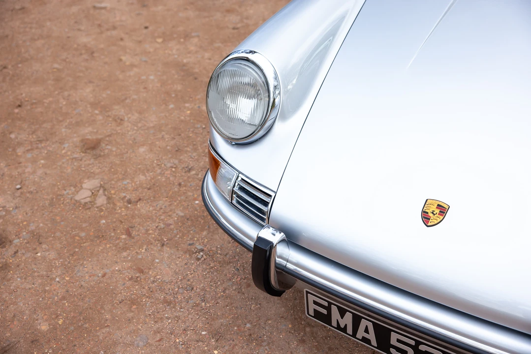 1990 Porsche 964 Carrera 4 - Image 27 of 31