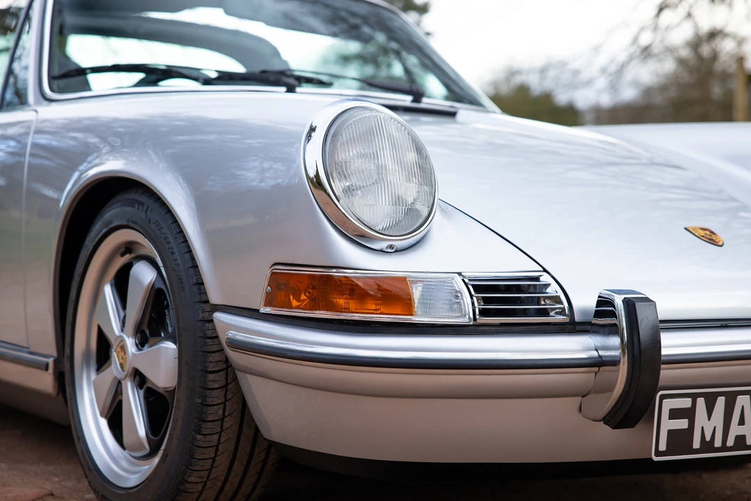 1990 Porsche 964 Carrera 4 - Image 30 of 31