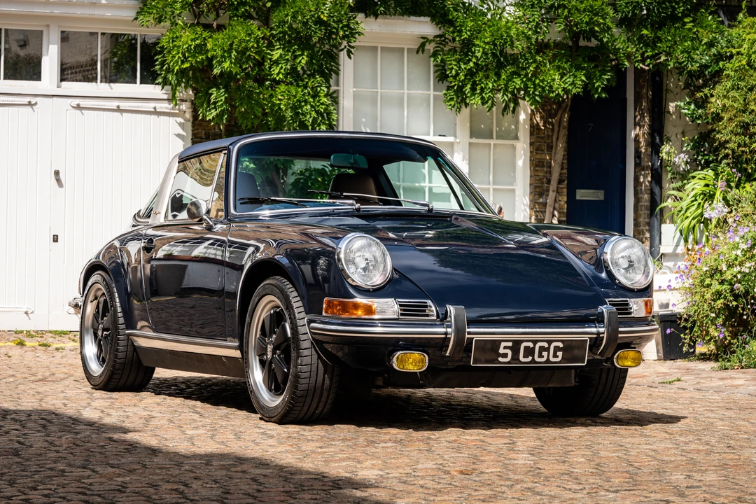 1990 Porsche 964 Carrera 4 - Image 3 of 31