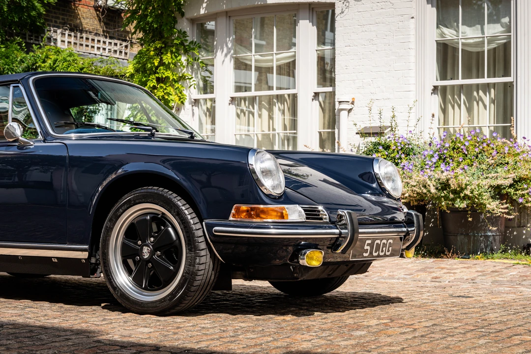 1990 Porsche 964 Carrera 4 - Image 29 of 31