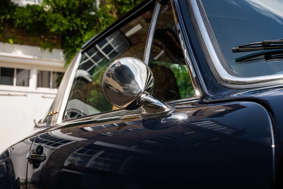 1990 Porsche 964 Carrera 4 - Image 21 of 31