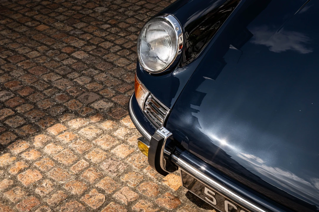 1990 Porsche 964 Carrera 4 - Image 23 of 31