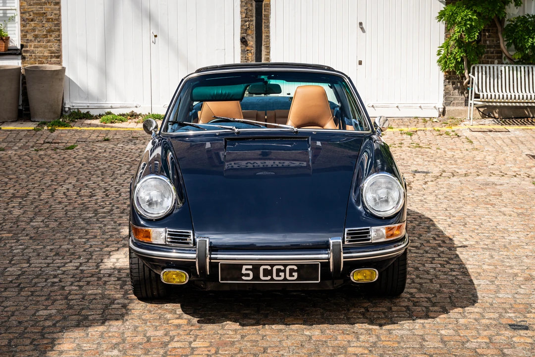 1990 Porsche 964 Carrera 4 - Image 10 of 31