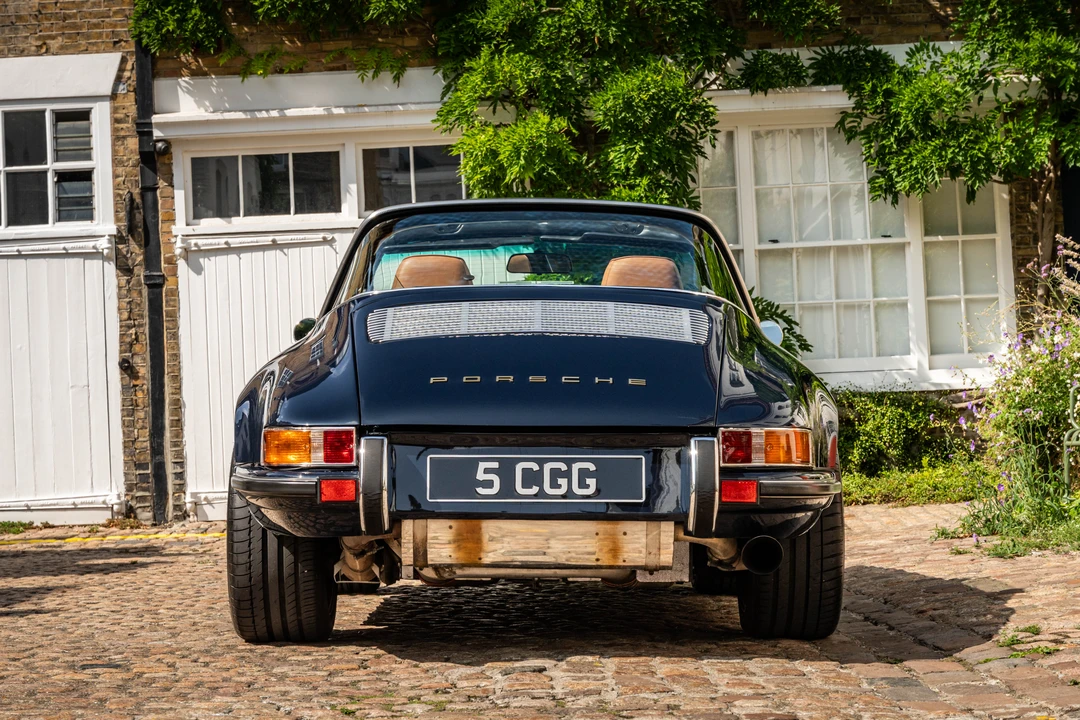 1990 Porsche 964 Carrera 4 - Image 6 of 31