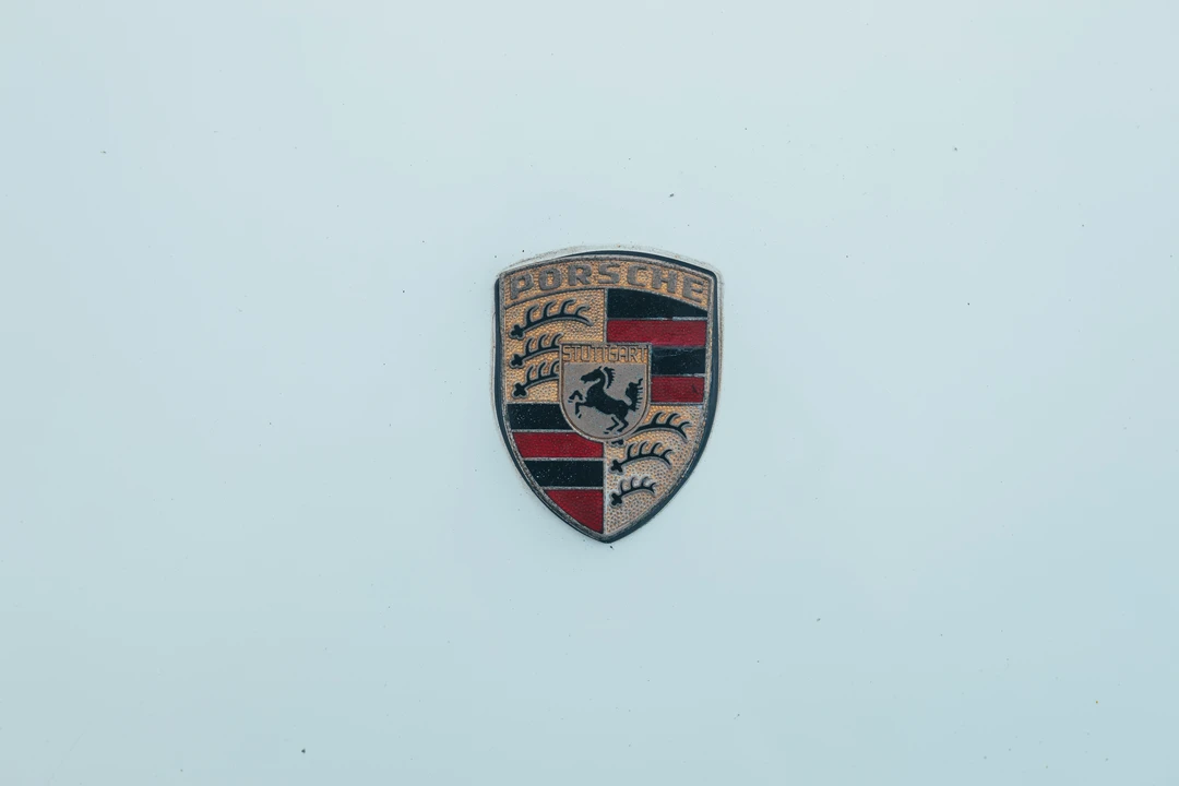1990 Porsche 964 Carrera 4 - Image 17 of 31