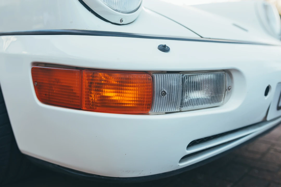 1990 Porsche 964 Carrera 4 - Image 25 of 31