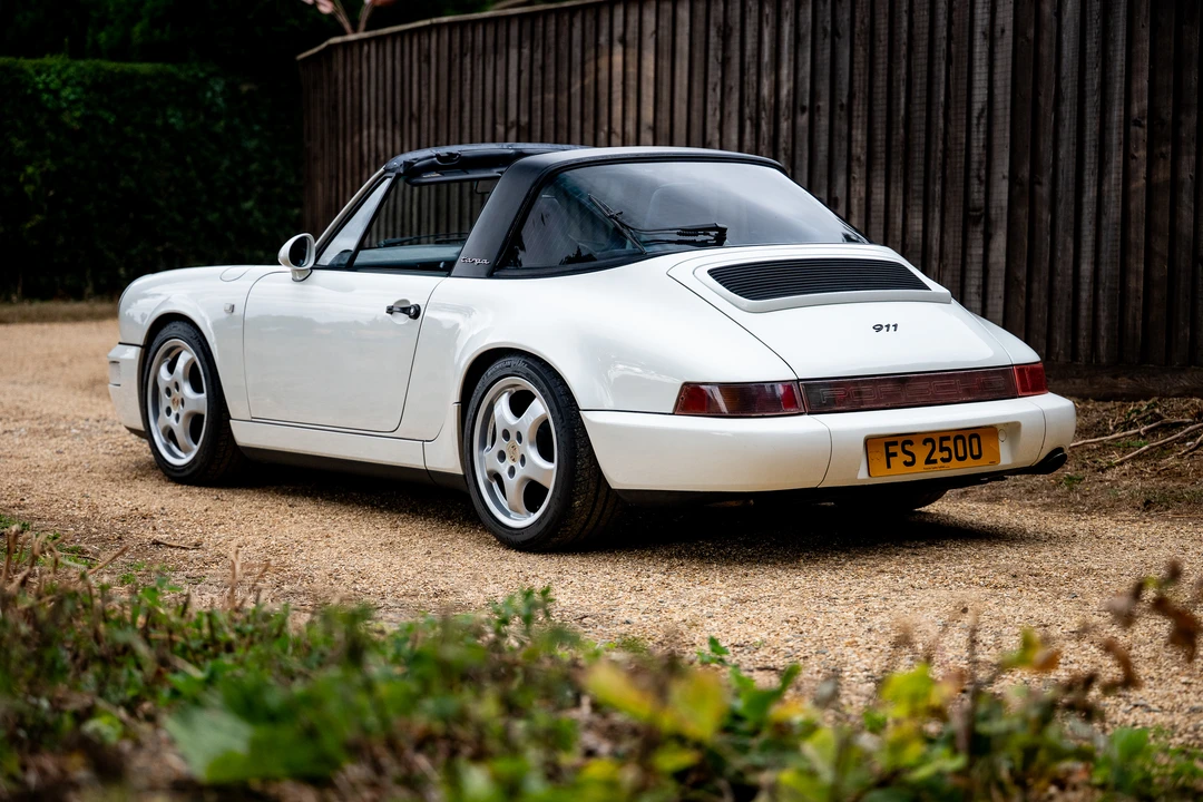 1990 Porsche 964 Carrera 4 - Image 5 of 31