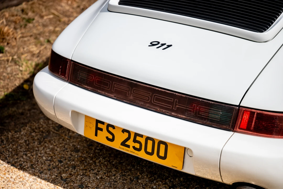 1990 Porsche 964 Carrera 4 - Image 16 of 31