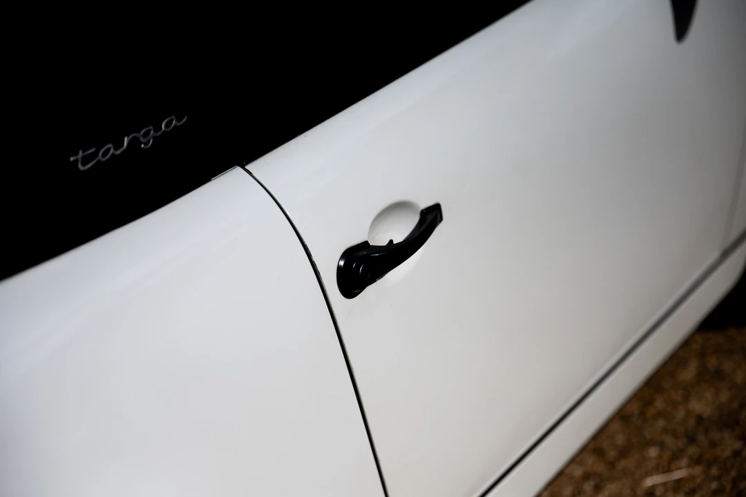 1990 Porsche 964 Carrera 4 - Image 18 of 31