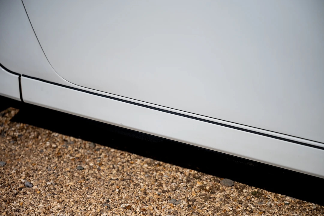 1990 Porsche 964 Carrera 4 - Image 25 of 31