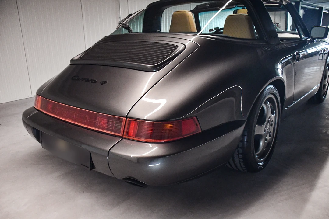 1990 Porsche 964 Carrera 4 - Image 10 of 21