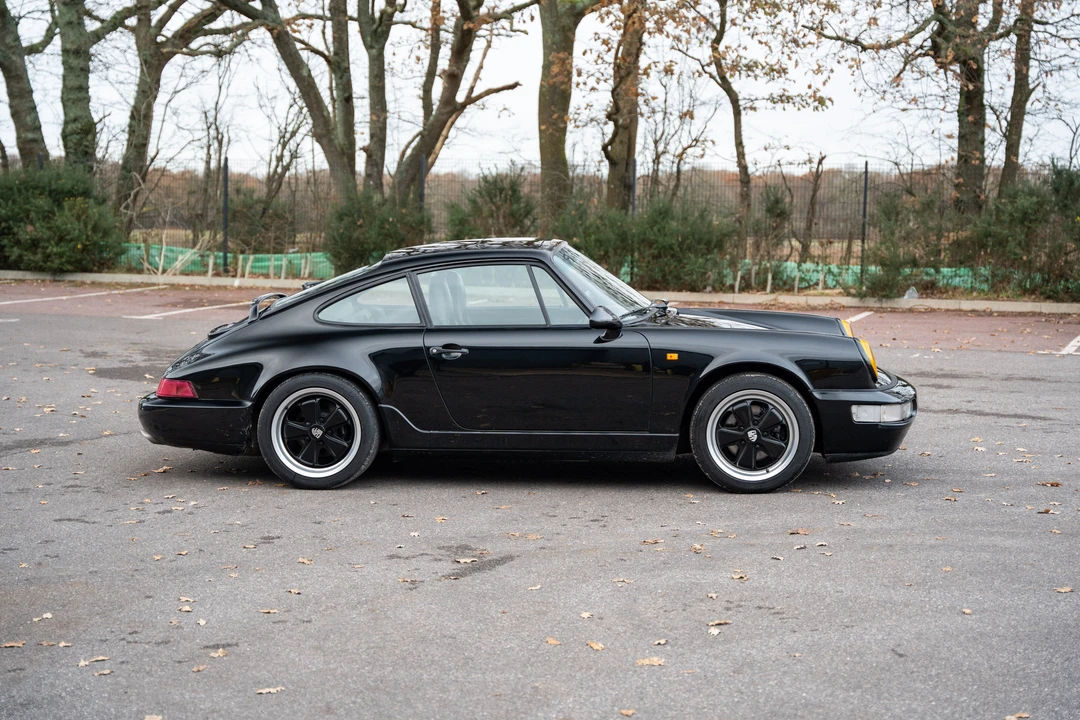 1990 Porsche 964 Carrera 4 - Image 8 of 31