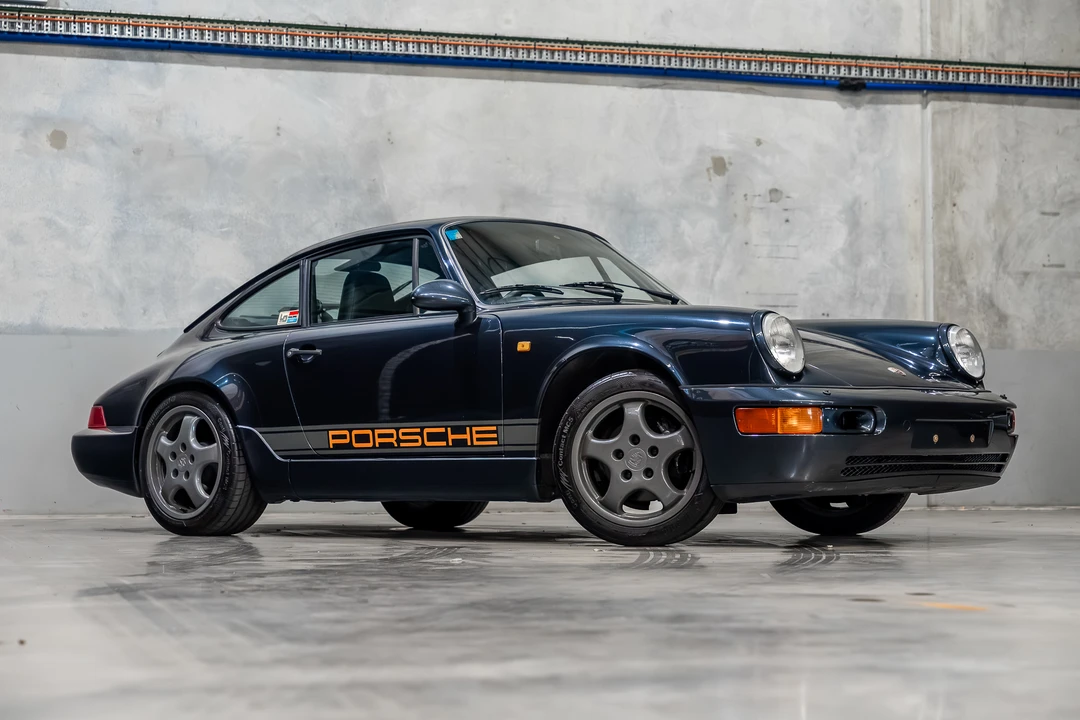 1990 Porsche 964 Carrera 4 - Image 9 of 31