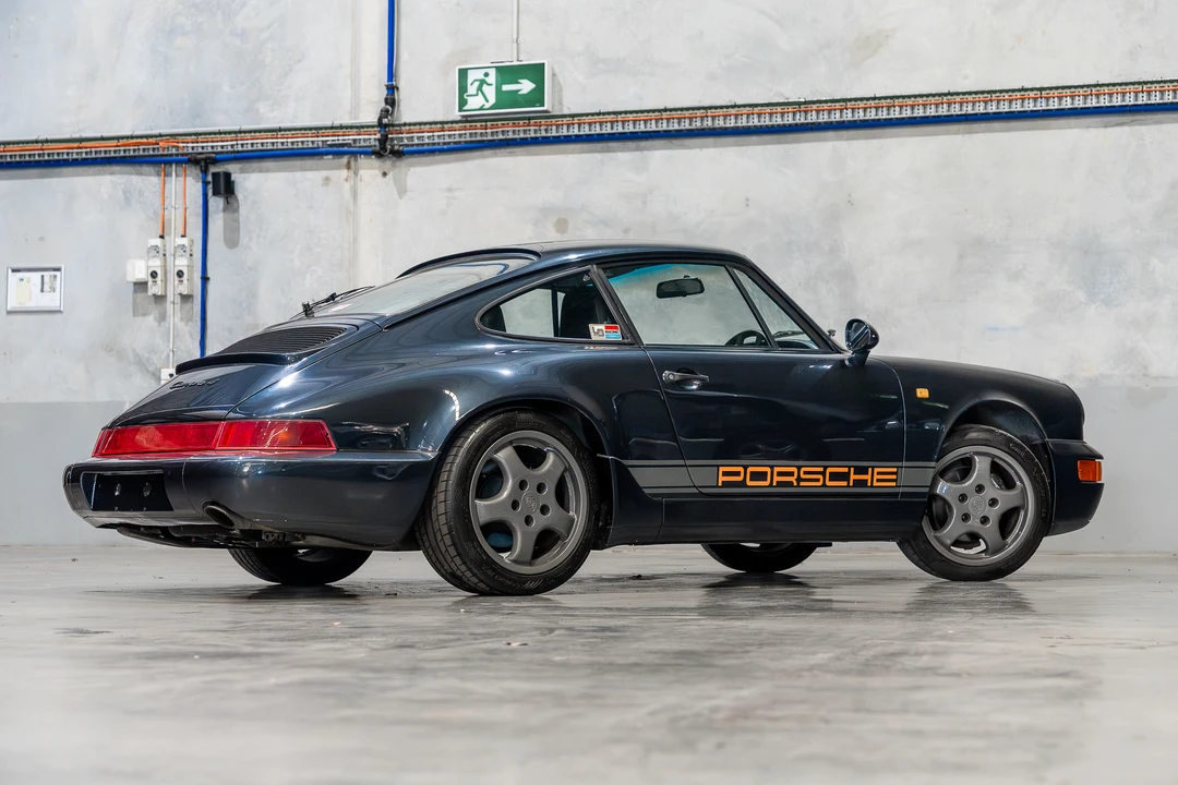1990 Porsche 964 Carrera 4 - Image 7 of 31