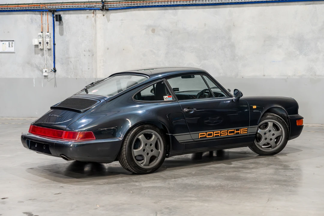 1990 Porsche 964 Carrera 4 - Image 15 of 31