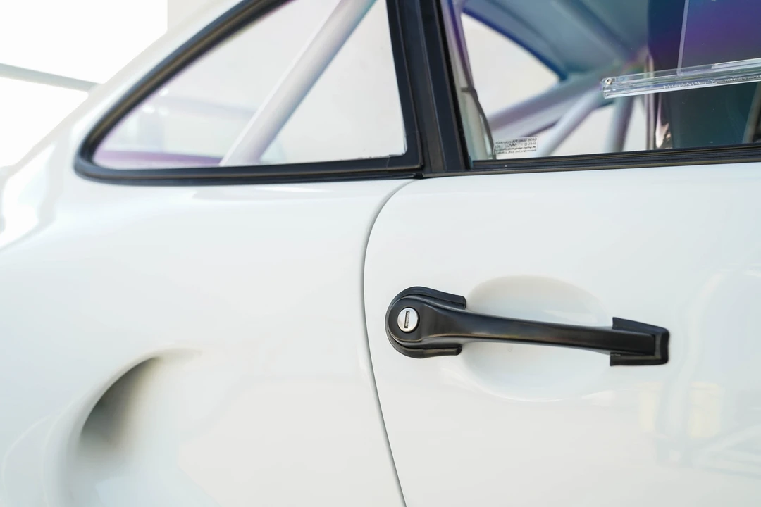 1990 Porsche 964 Turbo - Image 29 of 31