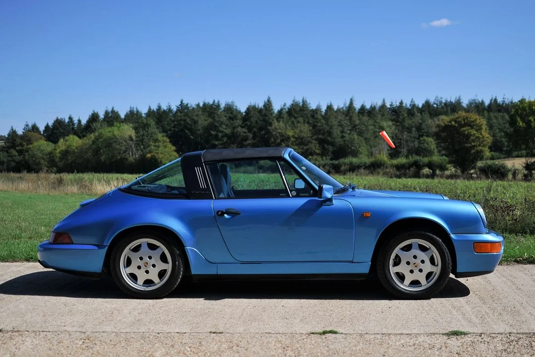 1990 Porsche 964 Carrera 4 - Image 7 of 30