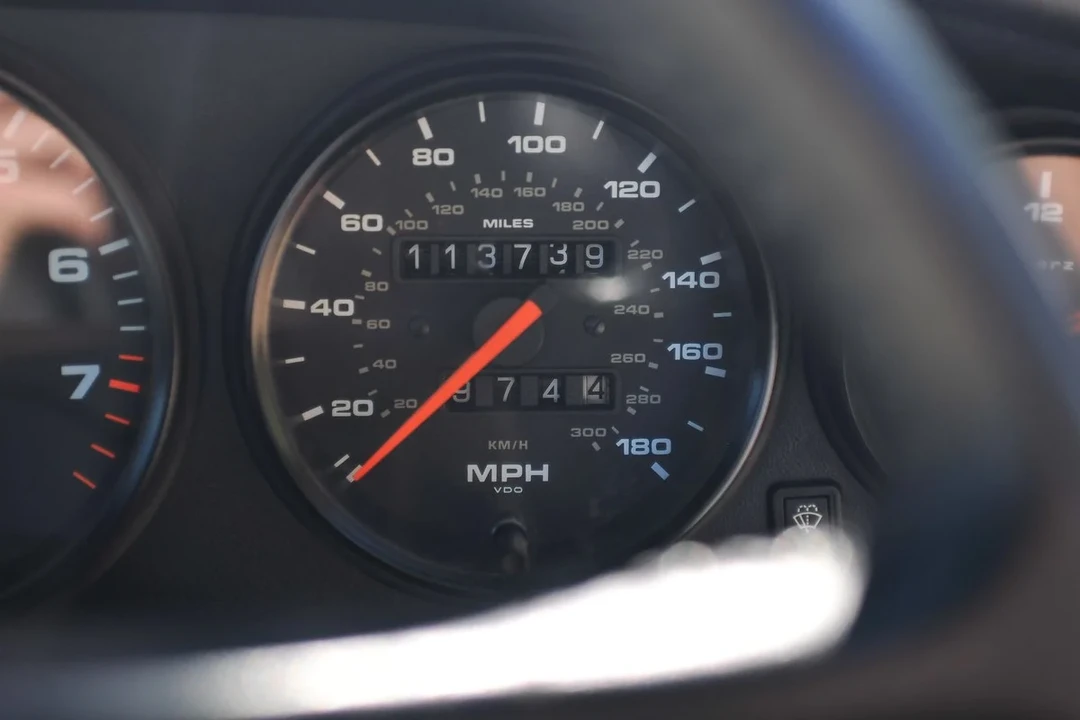 1990 Porsche 964 Carrera 4 - Image 20 of 30