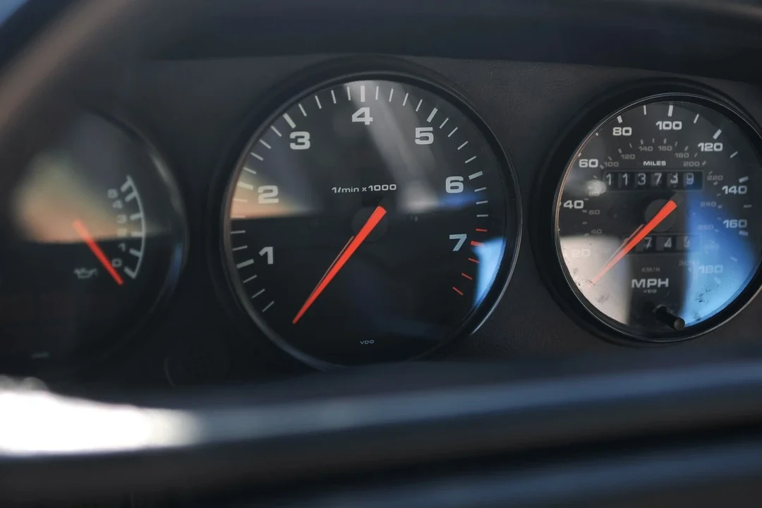 1990 Porsche 964 Carrera 4 - Image 21 of 30