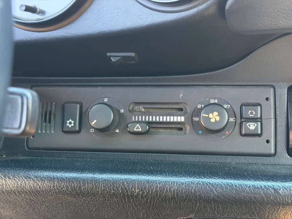 1990 Porsche 964 Carrera - Image 18 of 31