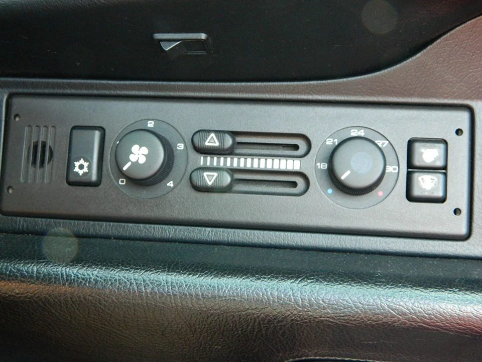 1990 Porsche 964 Carrera - Image 29 of 31