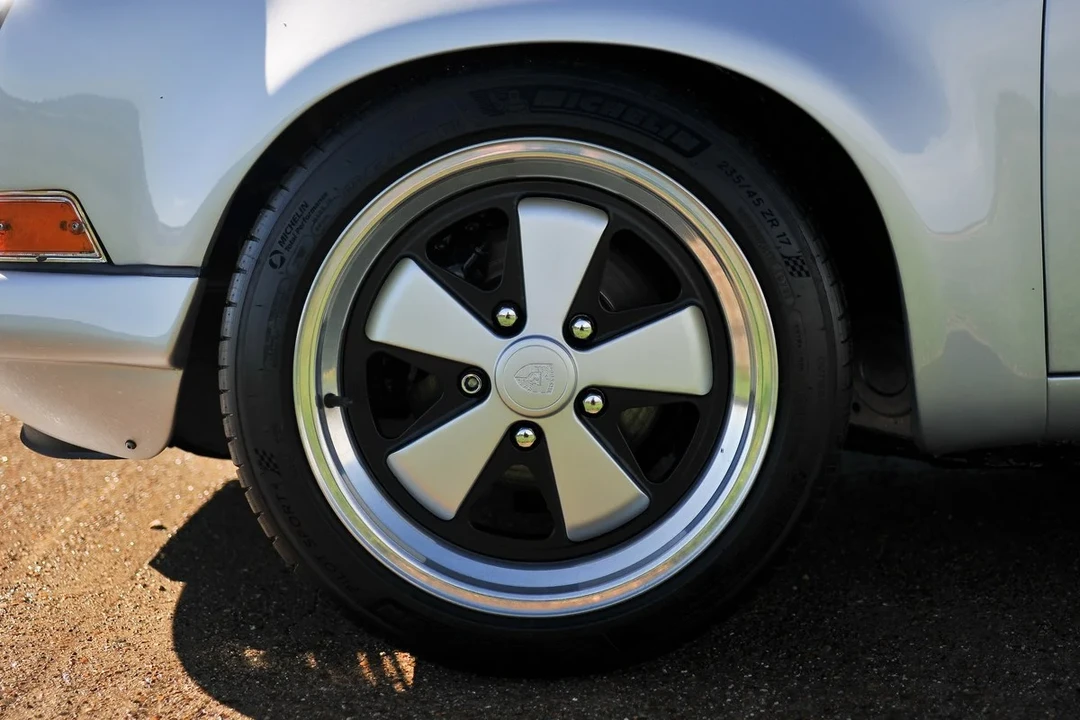 1990 Porsche 964 Carrera - Image 9 of 30