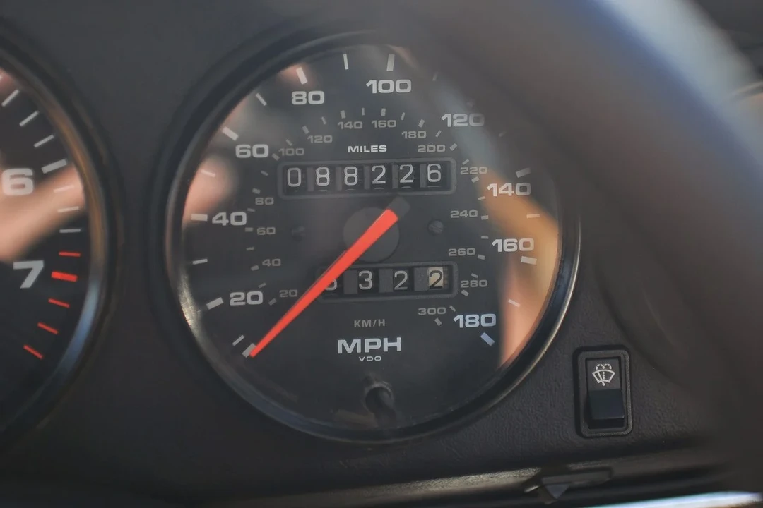 1990 Porsche 964 Carrera - Image 24 of 30