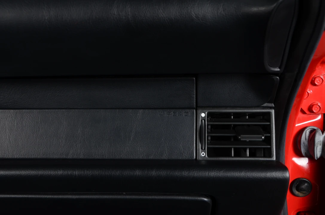 1990 Porsche 964 Carrera - Image 26 of 31