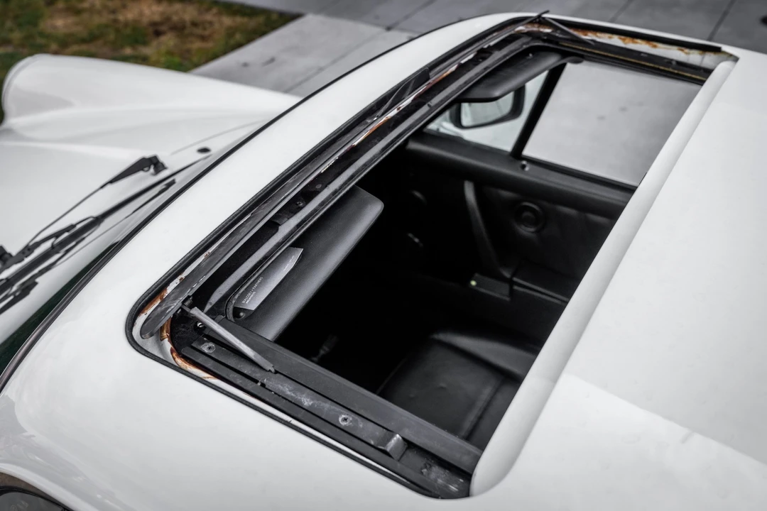 1990 Porsche 964 Carrera - Image 29 of 31
