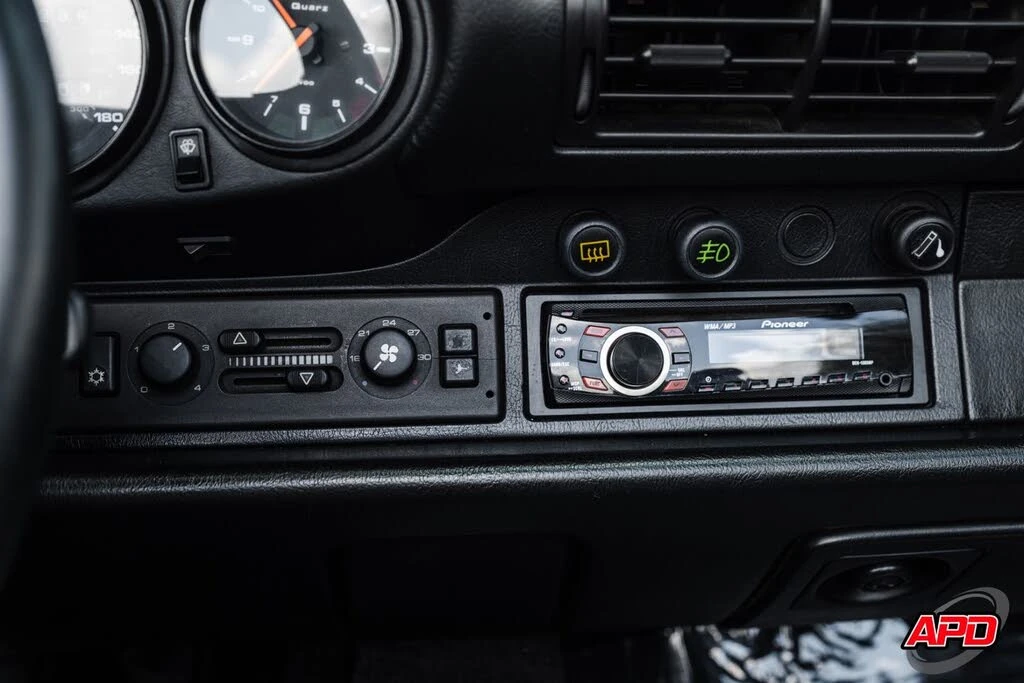 1990 Porsche 964 Carrera - Image 12 of 31