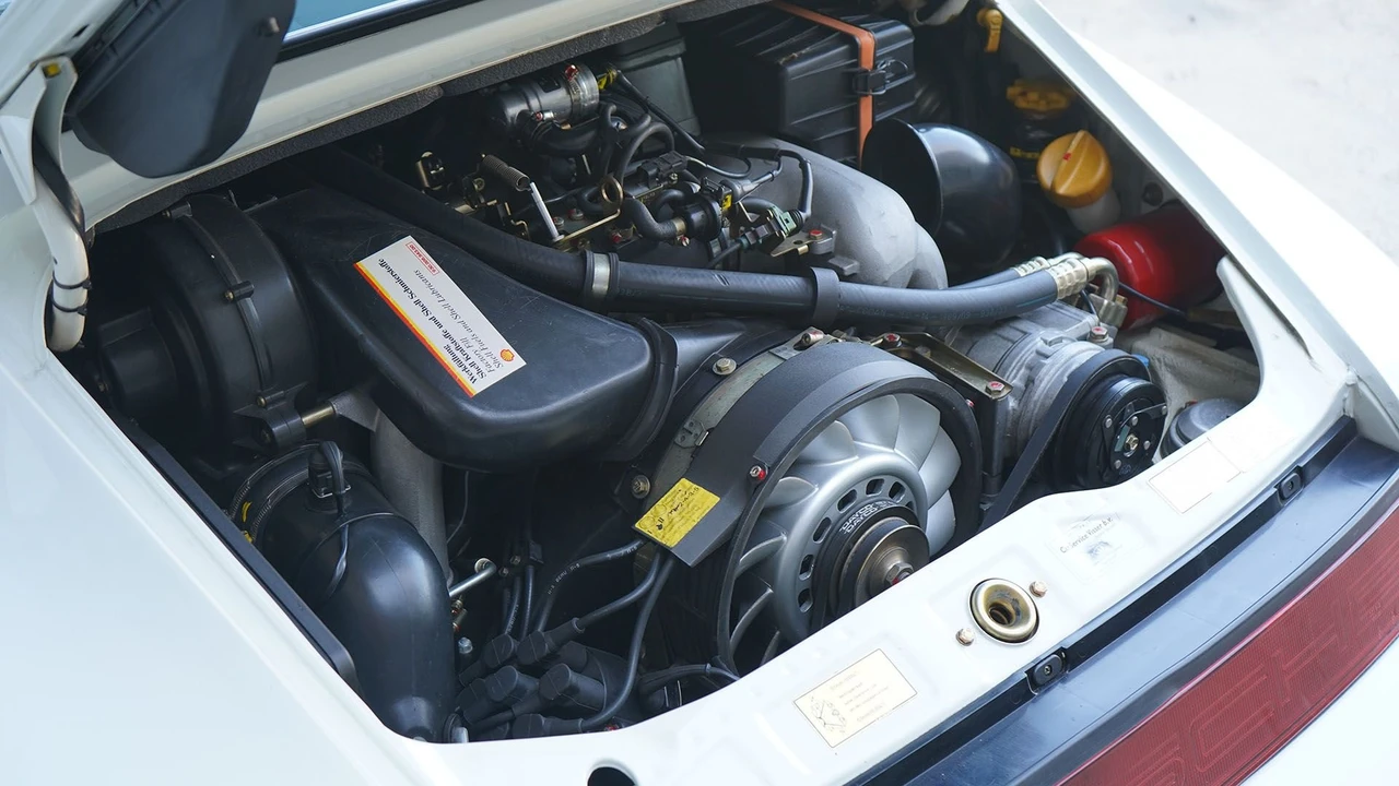 1990 Porsche 964 Carrera - Image 9 of 31
