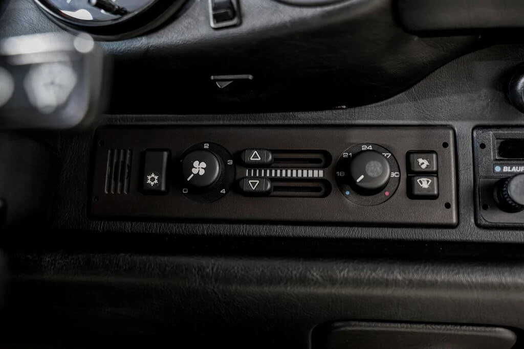 1990 Porsche 964 Carrera - Image 15 of 31