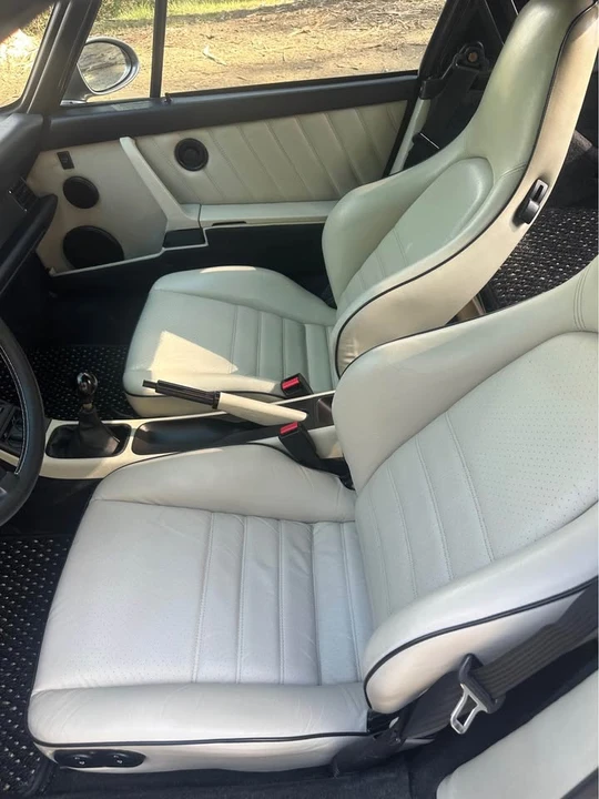 1990 Porsche 964 Carrera 4 - Image 6 of 11