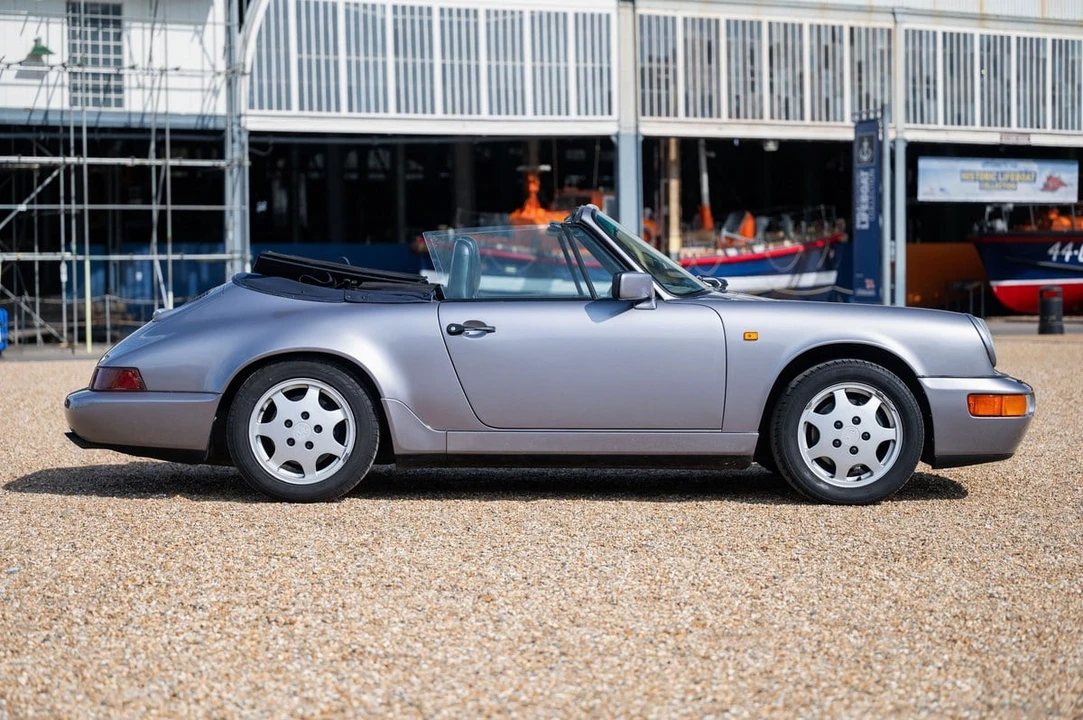 1990 Porsche 964 Carrera 4 - Image 13 of 30