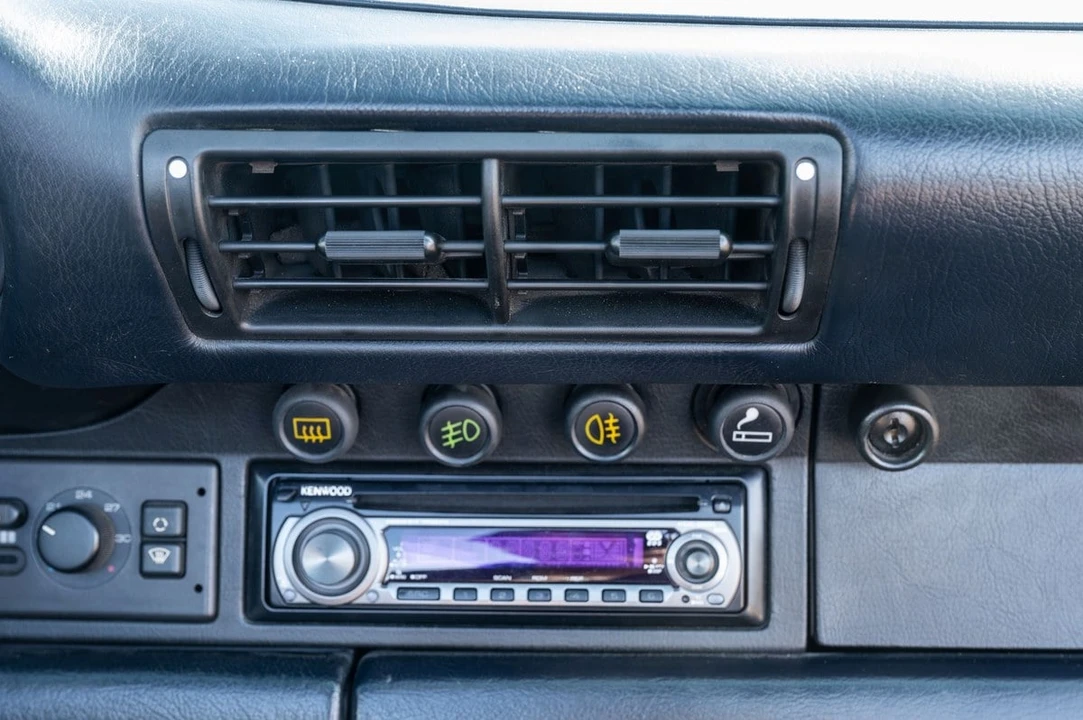 1990 Porsche 964 Carrera 4 - Image 28 of 30