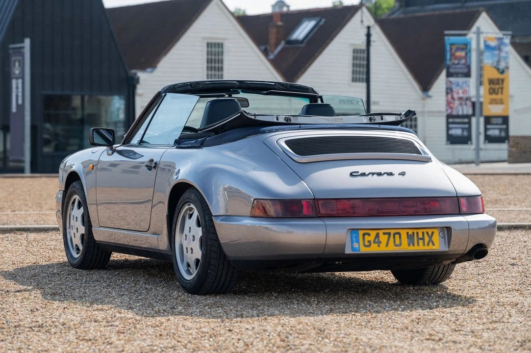 1990 Porsche 964 Carrera 4 - Image 15 of 30