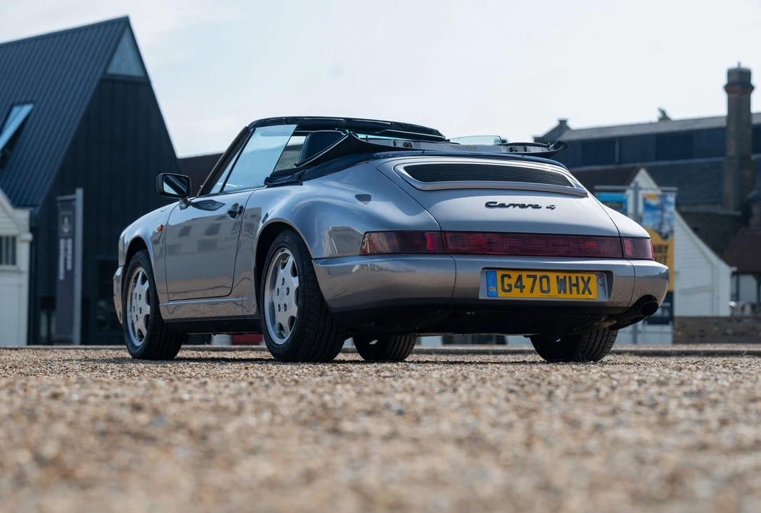 1990 Porsche 964 Carrera 4 - Image 17 of 30