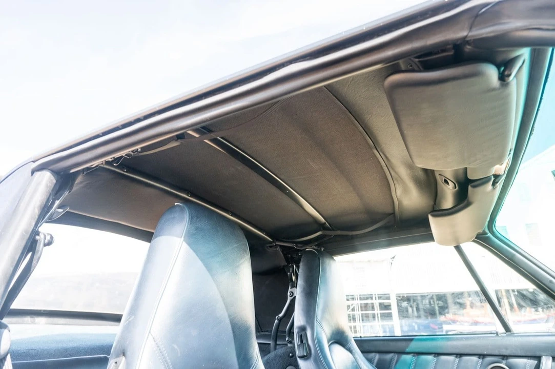 1990 Porsche 964 Carrera 4 - Image 26 of 30