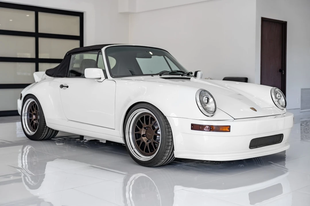 1990 Porsche 964 Carrera 4 - Image 4 of 31
