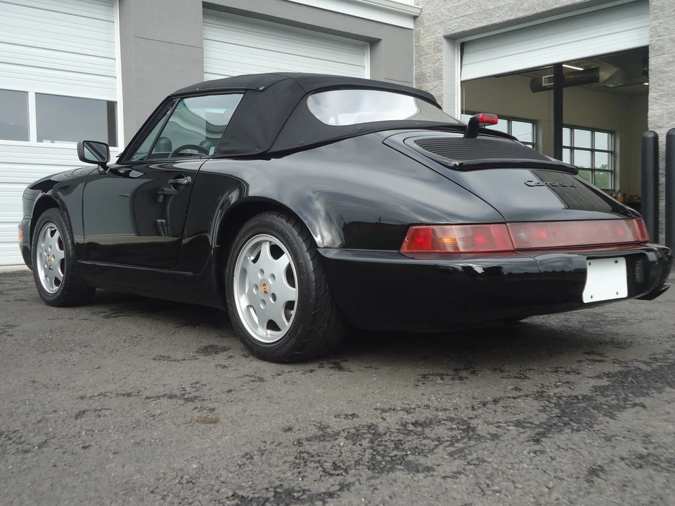 1990 Porsche 964 Carrera 4 - Image 9 of 31