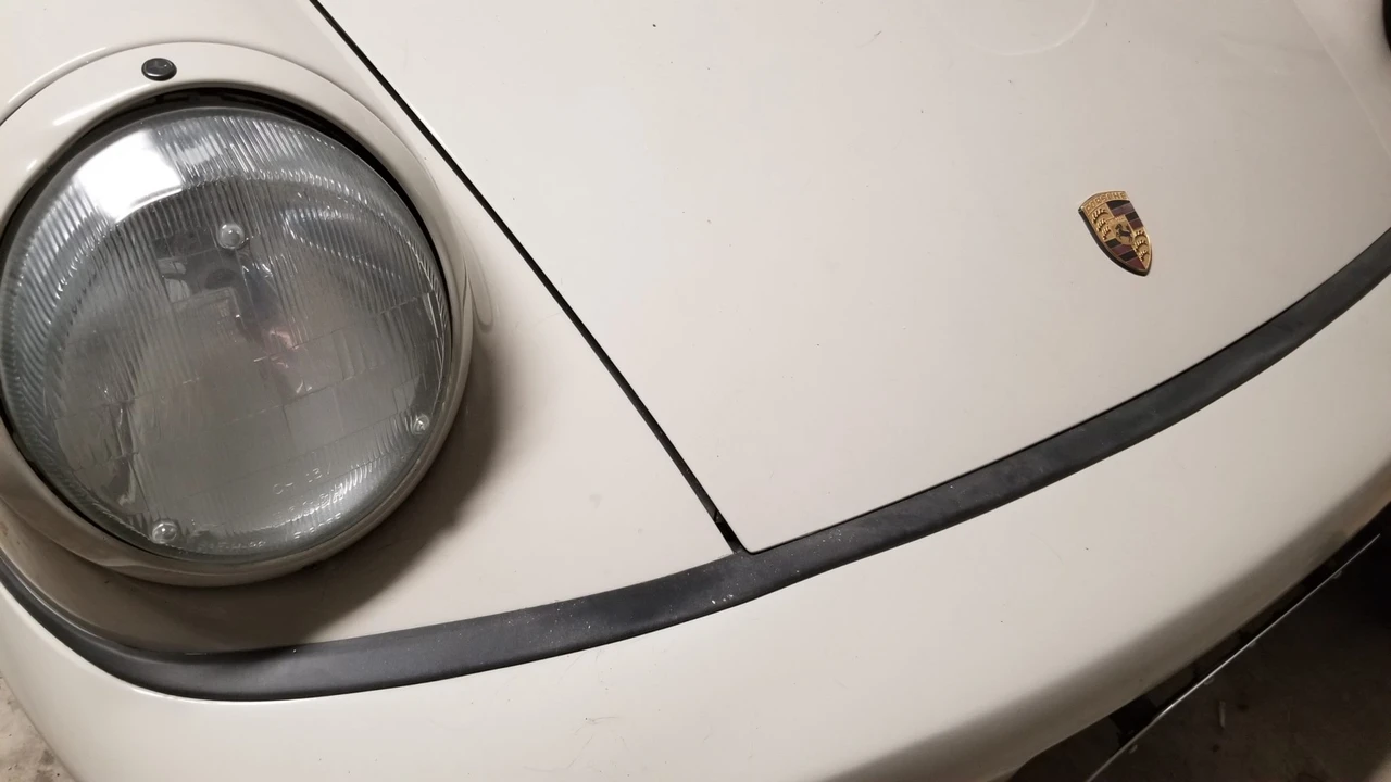 1990 Porsche 964 Carrera 4 - Image 17 of 31