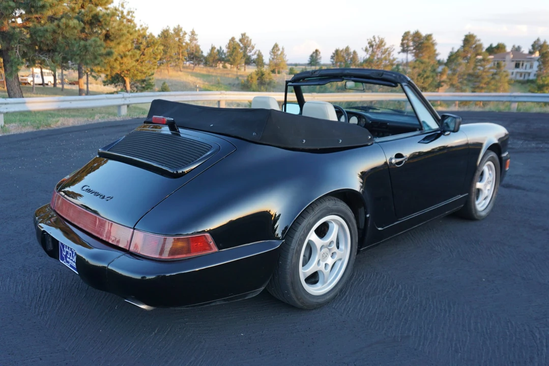1990 Porsche 964 Carrera 4 - Image 12 of 31