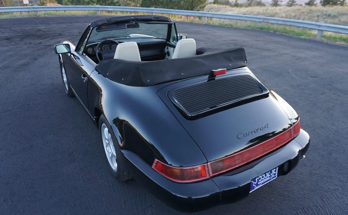1990 Porsche 964 Carrera 4 - Image 16 of 31