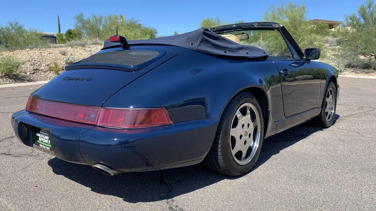 1990 Porsche 964 Carrera 4 - Image 8 of 31