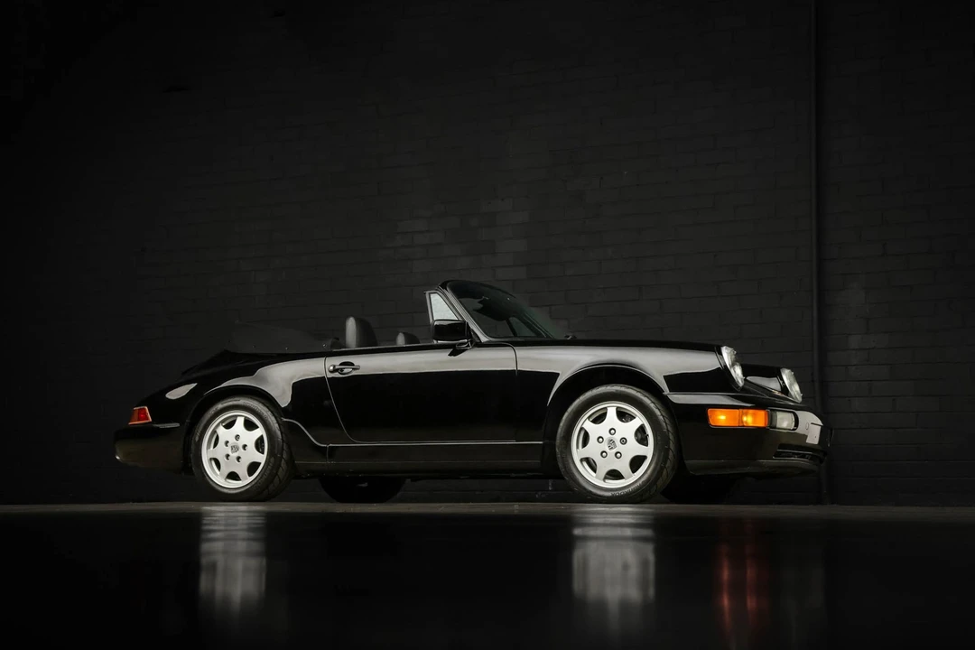 1990 Porsche 964 Carrera 4 - Image 17 of 31