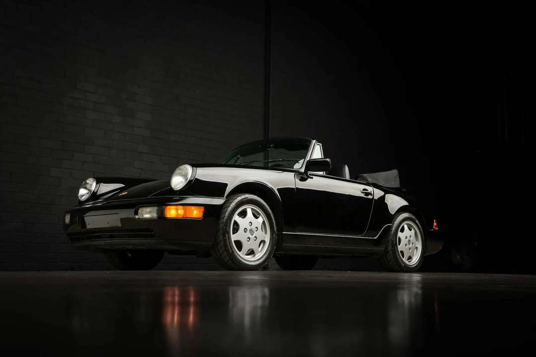1990 Porsche 964 Carrera 4 - Image 4 of 31