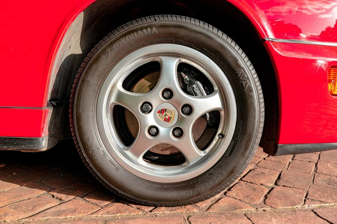 1990 Porsche 964 Carrera 4 - Image 28 of 30